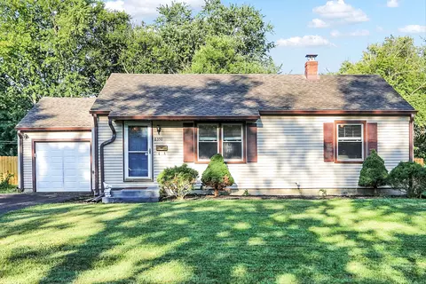 6350 Maple Dr, Indianapolis, IN 46220
