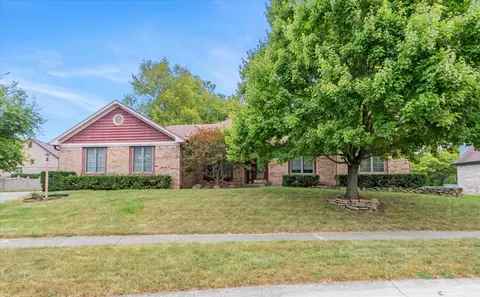 320 Country Woods Dr, Indianapolis, IN 46217
