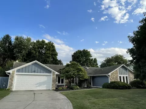 1135 Driftwood Dr, Carmel, IN 46033