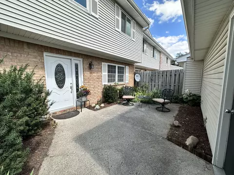 7628 Vintage Ct, Indianapolis, IN 46226