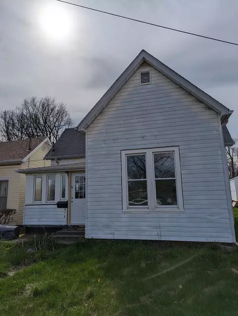 915 Indiana Ave, Anderson, IN 46012