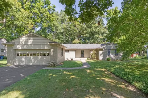 1120 Oakwood Trl, Indianapolis, IN 46260