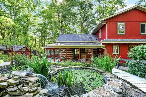 285 Freeman Ridge Rd, Nashville, IN 47448