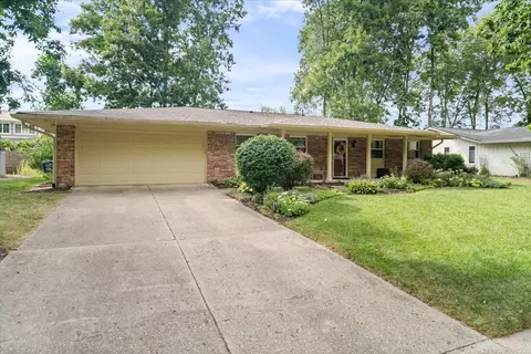438 Oak Dr, Carmel, IN 46032