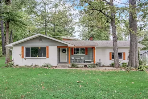 624 E Timberbrook, Shelbyville, IN 46176
