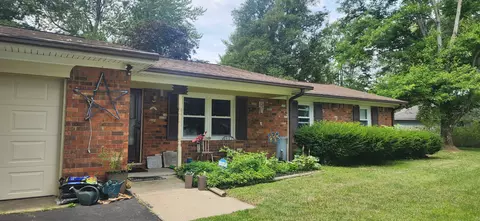 5532 E Karlsway Dr, Columbus, IN 47201