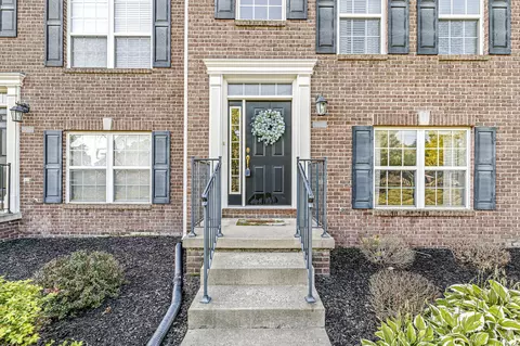9022 Mercer Dr, Fishers, IN 46038