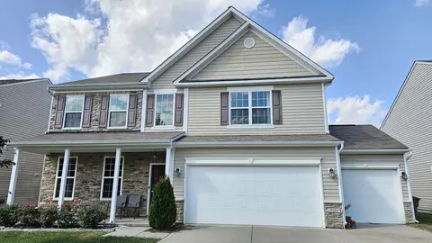 2096 Creek Bank Dr, Columbus, IN 47201