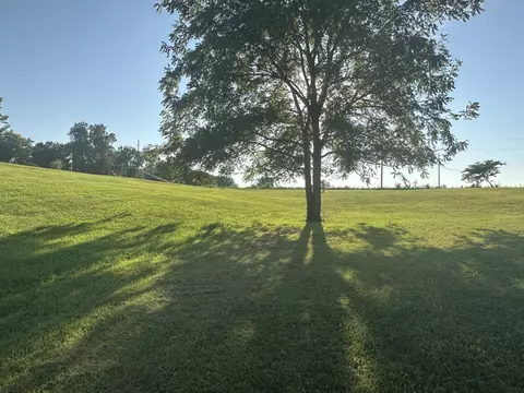 780 Meridian Rd, Mitchell, IN 47446 photo 2