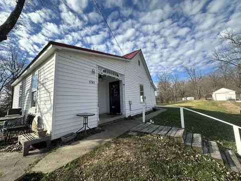 1781 Van Buren St, Harmony, IN 47853