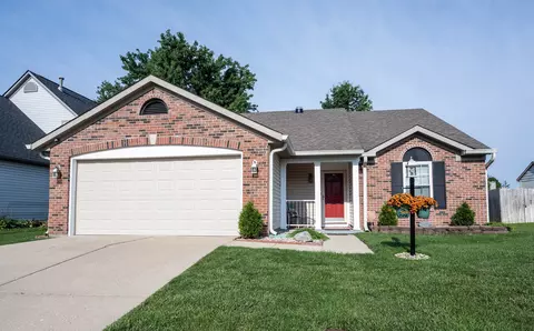 18024 Grassy Knoll Dr, Westfield, IN 46074