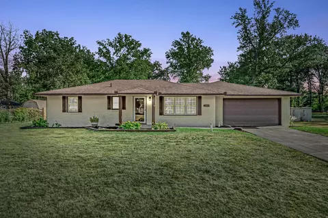 109 Willow Ln, Anderson, IN 46012