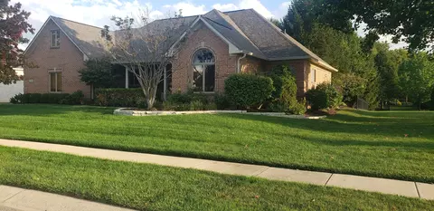 5337 Sampson Dr, Indianapolis, IN 46237