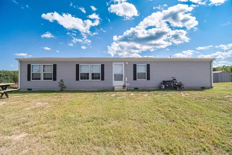 8125 E New Cut Rd, Scottsburg, IN 47170