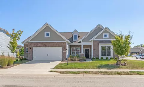 6421 Sugar Maple Dr, Zionsville, IN 46077