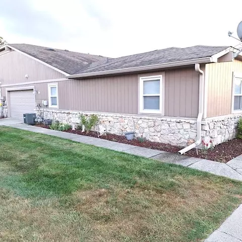 1111 Paradise Ct #G, Greenwood, IN 46143