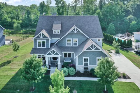 3664 Conifer Dr, Zionsville, IN 46077