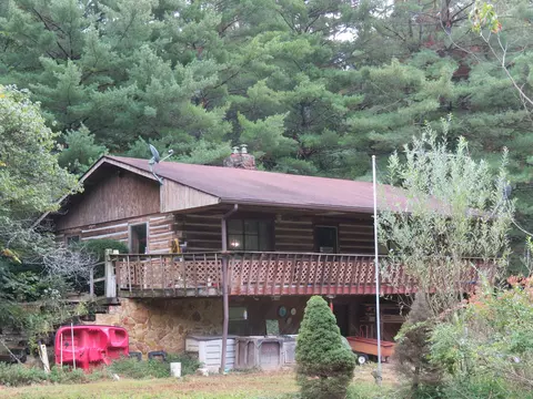 8356 E North Shore Dr, Unionville, IN 47468
