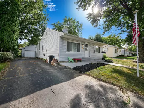 413 E Rodney St, Brownsburg, IN 46112
