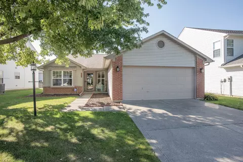 19257 Fox Chase Dr, Noblesville, IN 46062
