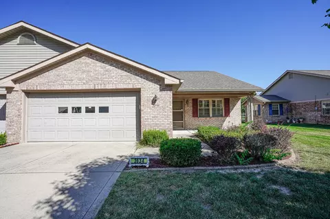 3934 Oak Trail Dr, Indianapolis, IN 46237