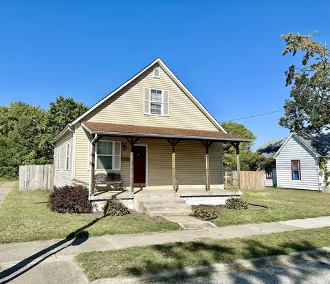 527 S 5th St, West Terre Haute, IN 47885