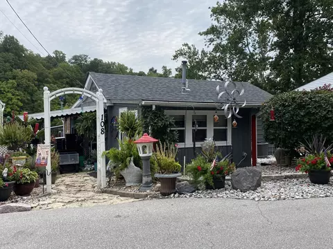 108 Lake Hart, Mooresville, IN 46158