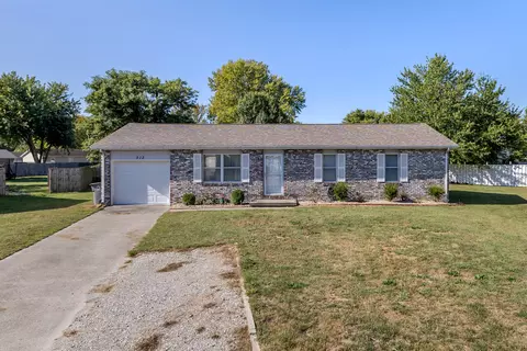 513 Woodruff Ct, Seymour, IN 47274