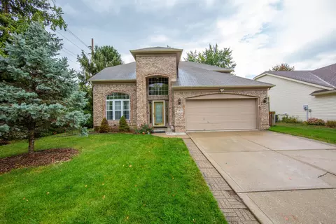 11112 Shag Bark Trl, Carmel, IN 46032