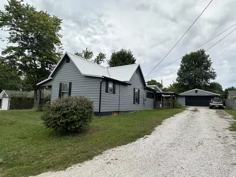 1131 Avenue C St, Greencastle, IN 46135