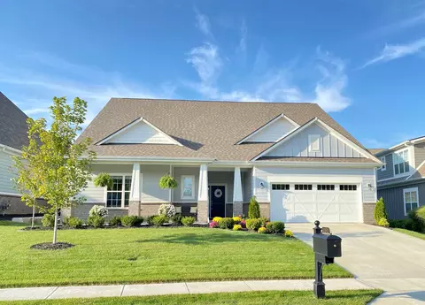 11512 Golden Willow Dr, Zionsville, IN 46077