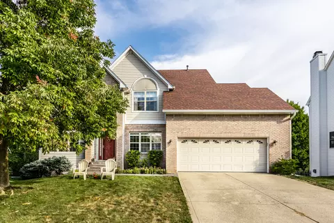 10832 Cody Ln, Fishers, IN 46037