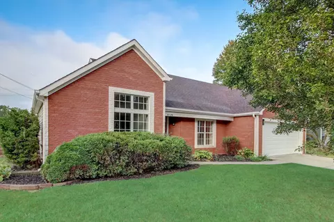 9120 Fireside Ct, Indianapolis, IN 46250