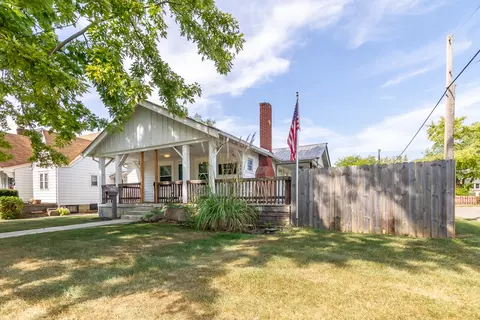 1220 E 8th St, Anderson, IN 46012