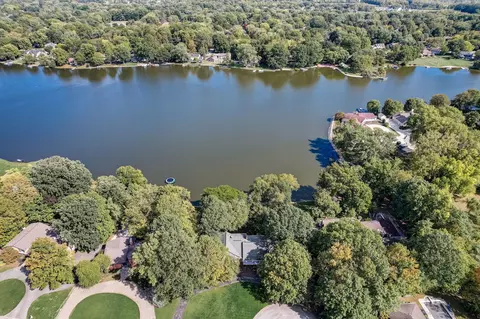 37 Twinshore Ct, Carmel, IN 46033