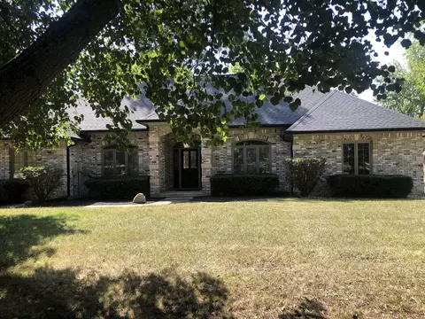 290 Adrienne Dr, Greenwood, IN 46142