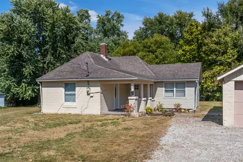 1009 W Bridge St, Brownstown, IN 47220