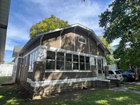 212 W High St, Rockville, IN 47872