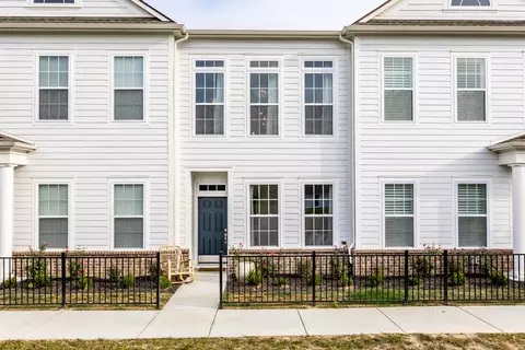 521 Steinbeck Pl, Carmel, IN 46032