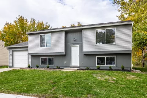 902 Woodlark Dr, Indianapolis, IN 46229