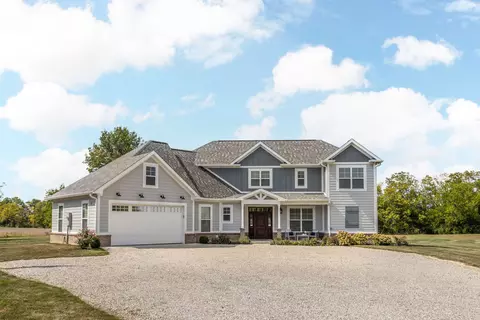 2956 S Carroll Rd, New Palestine, IN 46163