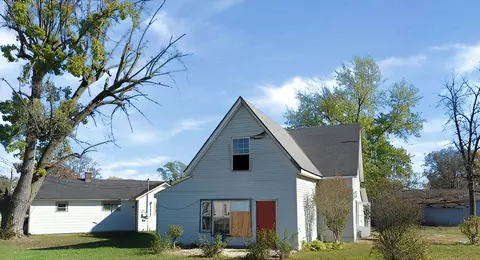 111 Shelby Ave, Edinburgh, IN 46124