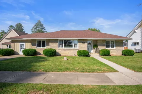 305 N Broad St, Mooreland, IN 47360