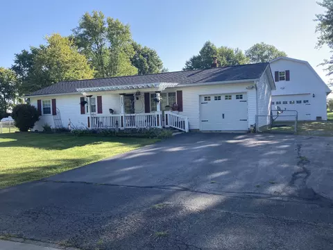 117 Suburban Dr, Danville, IN 46122