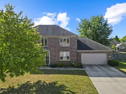 9141 New Harmony Cir, Indianapolis, IN 46231