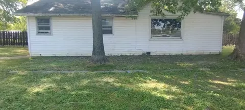 889 S Hicum St, Dugger, IN 47848