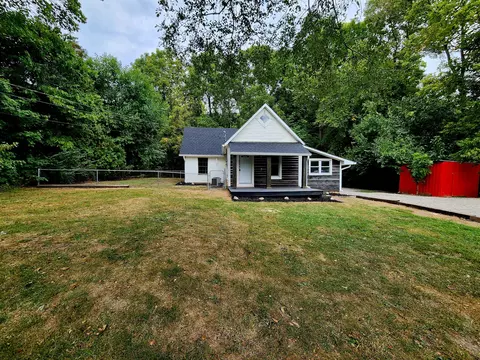 401 W Washington St, Veedersburg, IN 47987