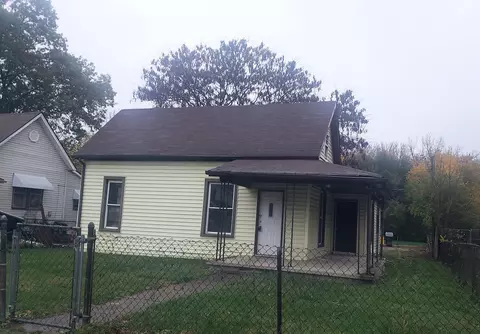 1022 W 1st St, Anderson, IN 46016