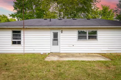 Exterior - 182 Schaefer Ct N, Hope, IN 47246 photo 4 of 6