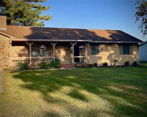 287 S Baldwin St, Bargersville, IN 46106